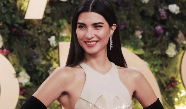 Tuba Büyüküstün Kapadokya’da Kızlarıyla Kar Keyfi