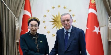 baskan-erdogan-turkmenistan-meclis-baskani-gulmanovayi-kabul-etti-1740484121971.jpeg