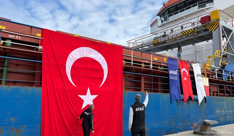 Gazze’ye 15. İyilik Gemisi Ulaştı, Yardımlar Devam Ediyor!
