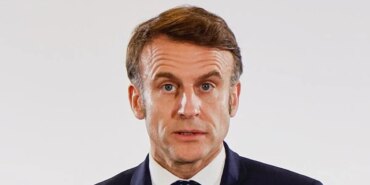 macron-cark-etti-1739054320343.jpeg