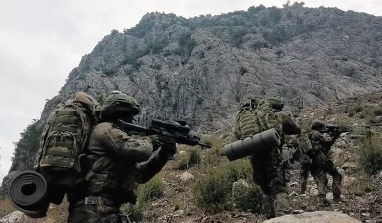 Mehmetçikten Suriye’de 3 Teröriste Darbe!