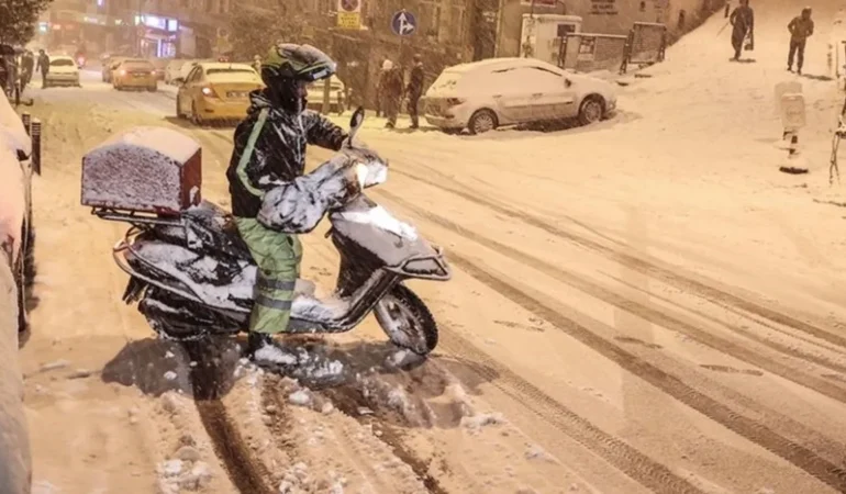 Motokuryelere Kısıtlama Kalktı! İstanbul’da Duyuru