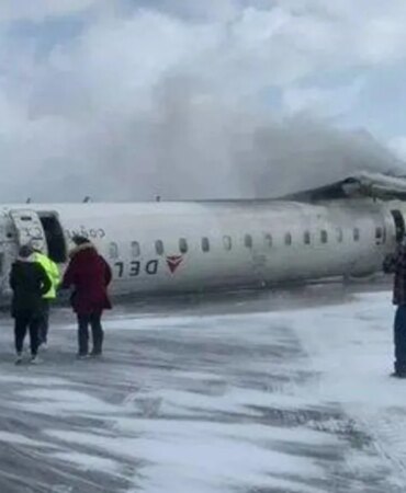 abdden-gelen-ucak-kanada-havalimaninda-iniste-takla-atti-1739825194514.jpeg