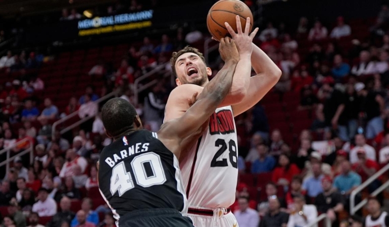 Rockets’tan Spurs’e Üst Üste İkinci Darbe!