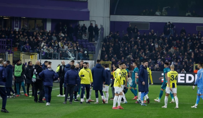 Anderlecht’ten Taraftara Sert Cephe: Men Cezası!