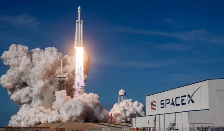 SpaceX Falcon 9 Roketinin Parçaları Polonya’da!