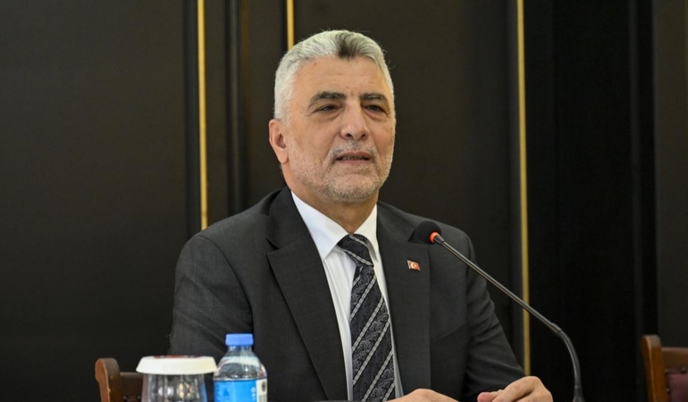 Bakan Bolat'tan TÜSİAD'a sert tepki: Kimse parmak sallayarak siyasete, hükümete yön veremez