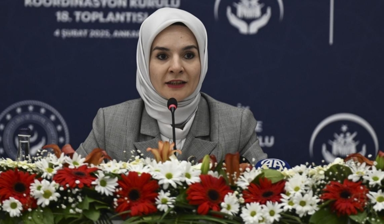 Bakan Göktaş: Kızlarımızın potansiyellerini gerçekleştirerek başarılı işlere imza atacaklarına inanıyoruz