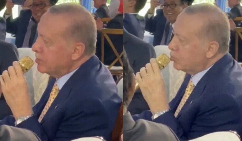 Erdoğan, Endonezya’da Mehter Marşı’na Eşlik Etti