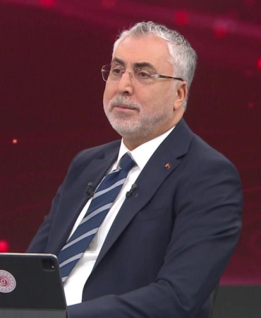 calisma-ve-sosyal-guvenlik-bakanligi-vedat-isikhan-2328546.jpg
