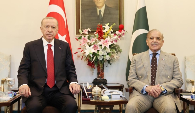 Cumhurbaşkanı Erdoğan, Pakistan Başbakanı Şerif'le görüştü