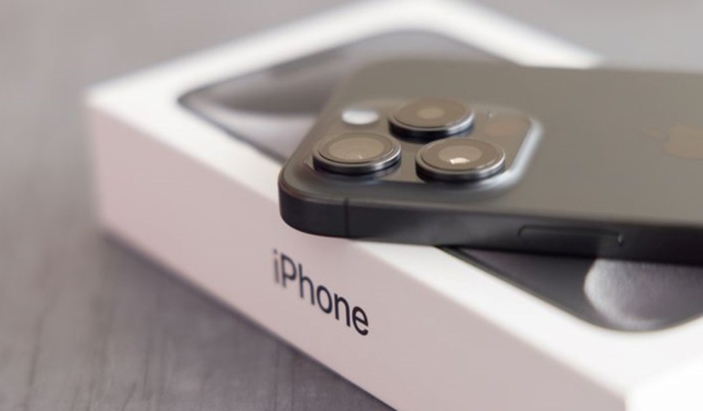 BOE’nin OLED Krizi, Apple’ı Rakiplerine Yönlendiriyor
