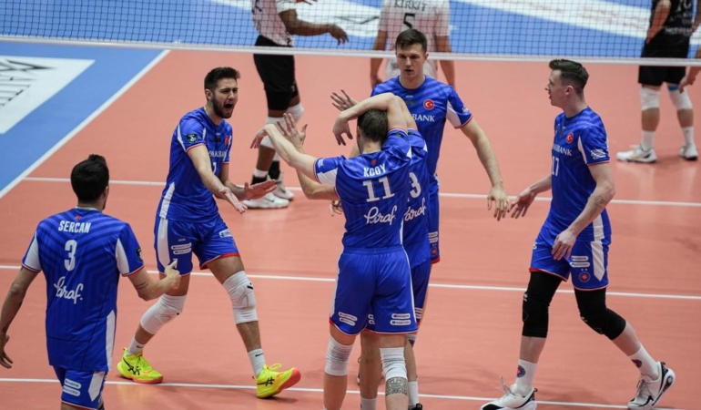 Halkbank’tan muhteşem comeback ile çeyrek final!