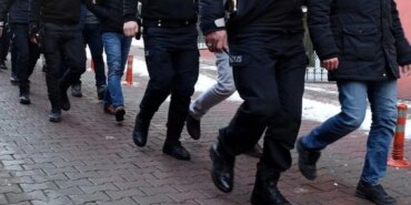 hdk-sorusturmasinda-gozaltina-alinan-50-kisi-adliyede-35-kisiye-tutuklama-talebi-1740145401453.jpg