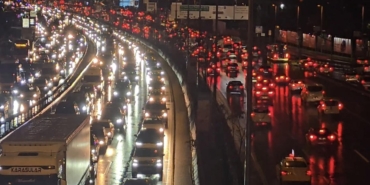 istanbulda-trafik-yogunlu-889_soci.jpg