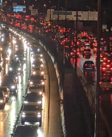 istanbulda-trafik-yogunlu-889_soci.jpg