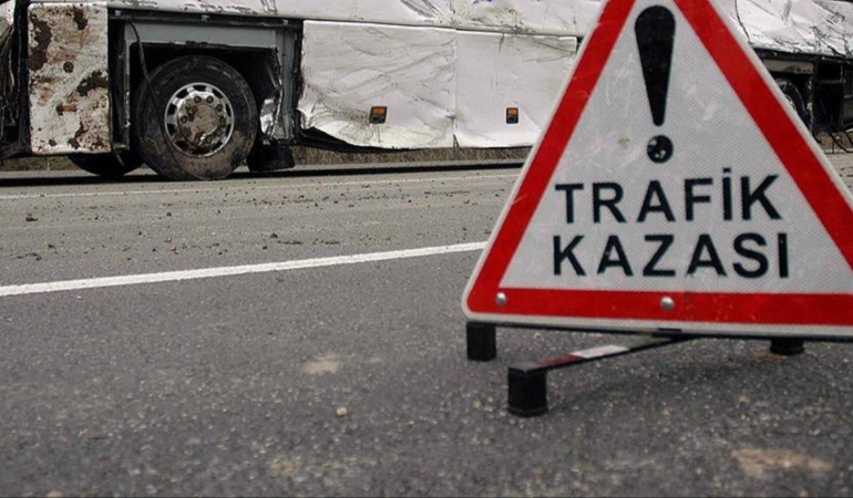 İzmir’de Trafik Kazası: 2 Ölü, 2 Yaralı!
