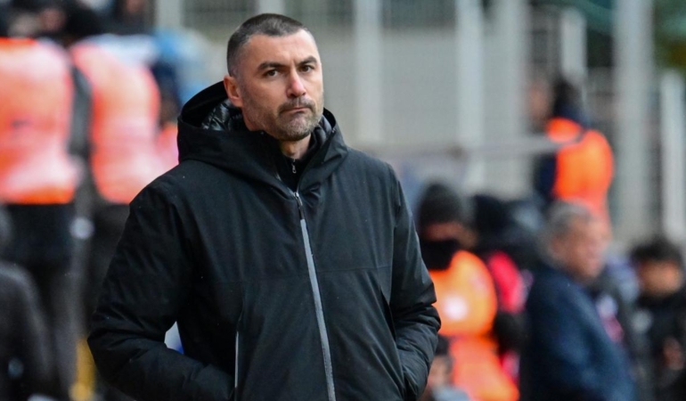 Burak Yılmaz Kırmızı Kartla Oyun Dışında!