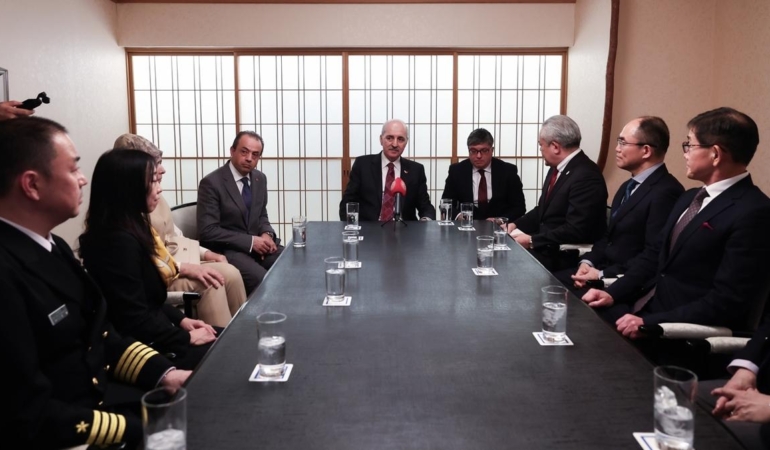 Kurtulmuş ve Japon arama kurtarma ekibi arasında 'baklava' diyaloğu
