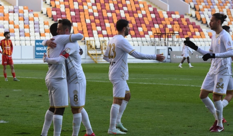 Manisa FK, Yeni Malatyaspor’u 6-0 ile mağlup etti!