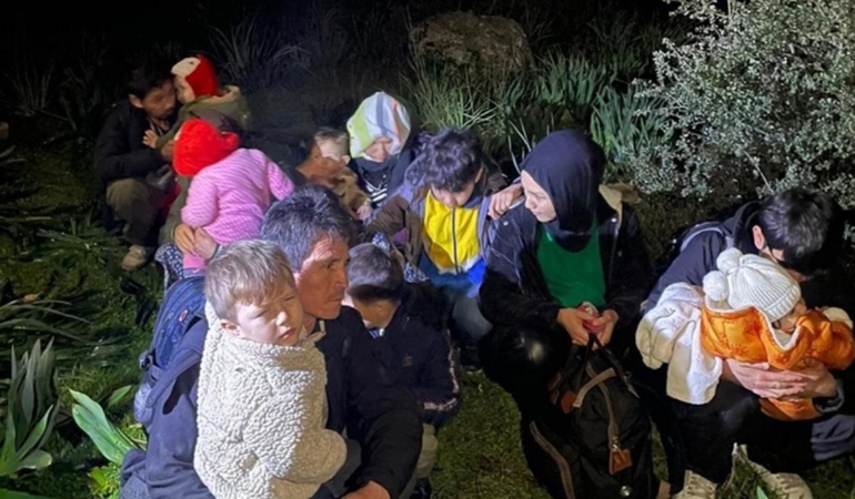 Milas’ta 16 Düzensiz Göçmen ve 1 Şüpheli Yakalandı