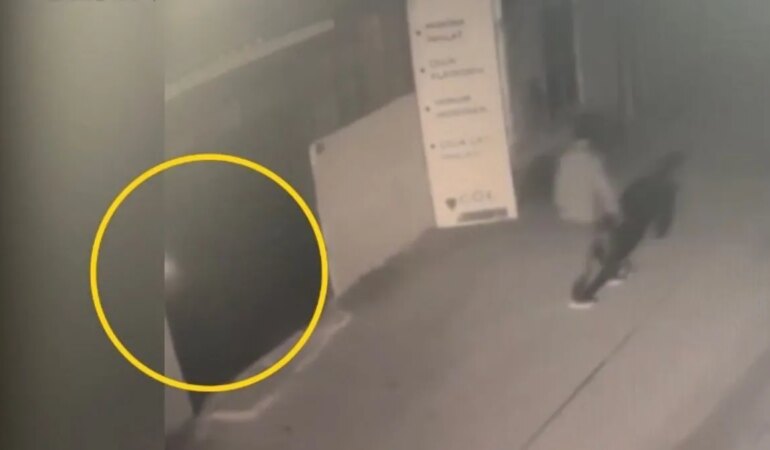Pendik’te Türk Bayrağı Yakan Şahsa 3 Yıl Hapis İstemi