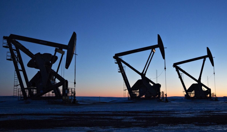 Petrol Fiyatları Dar Bantta, Belirsizlik Sürüyor