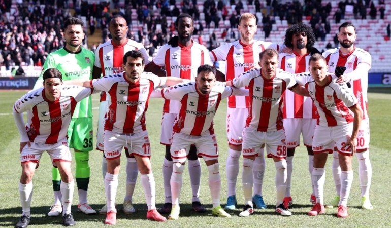 Sivasspor’dan Yabancı Hakemlere Sert Tepki!