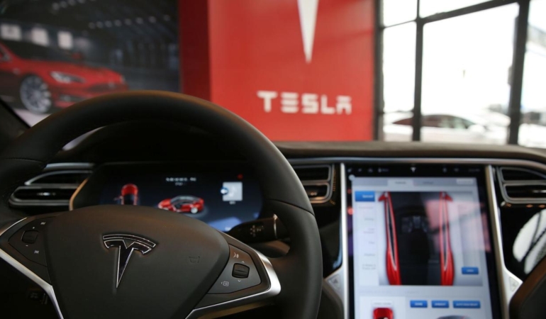 Tesla Hisselerinde Büyük Düşüş: Piyasa Değeri 1 Trilyonun Altında