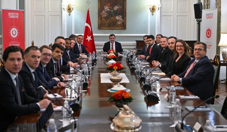 Yılmaz, Londra'da uluslararası yatırımcılarla buluştu