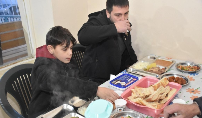Kırıklı Köyü’nde Ücretsiz İftar Geleneği Devam Ediyor!