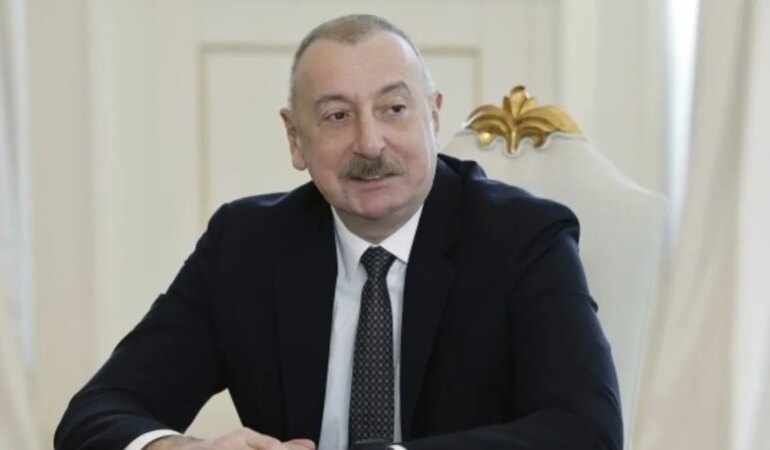 Azerbaycan’da Davkova ve Aliyev Görüştü