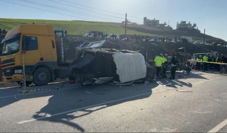 Hatay’da İşçi Servisi Trafik Kazasında 6 Ölü
