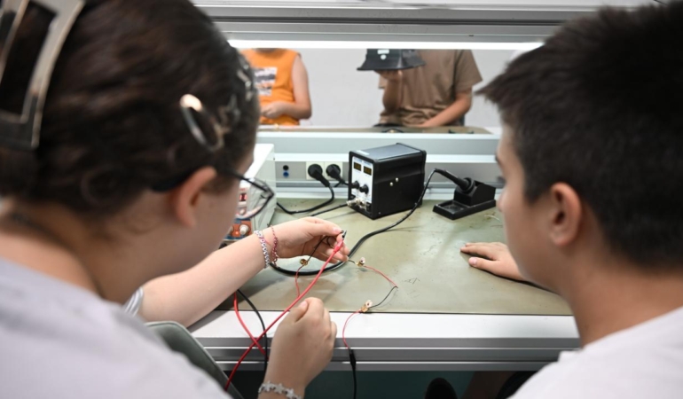 Ücretsiz Zanaat Atölyeleri Öğrencilere Kapı Açıyor