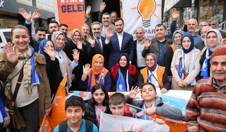AK Parti İstanbul İl Başkanı Özdemir saha çalışmalarını sürdürüyor: Milletimiz neredeyse biz oradayız