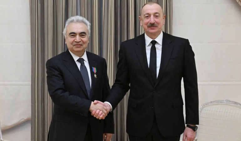 Aliev, Birol’a Dostluk Nişanı Takdim Etti