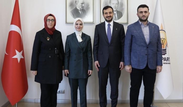Bakan Göktaş'tan AK Parti İstanbul Teşkilatına ziyaret