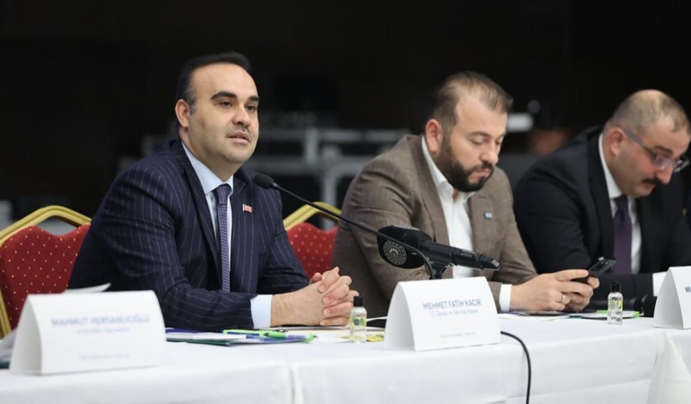 Bakan Kacır rakam verdi: Bin 918 kişi başvuruda bulundu