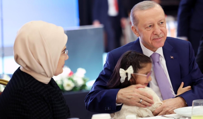 Her Çocuk Sevgiyi Hakkeder: Emine Erdoğan’la İftar