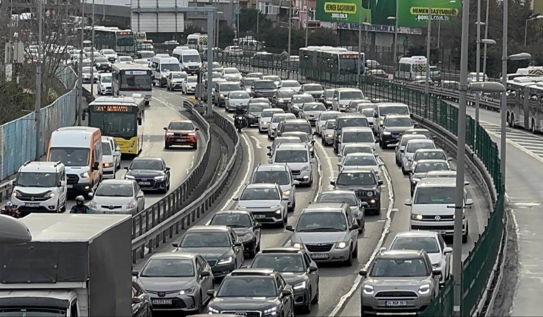 İstanbul’da İftar Yolu: Trafik Yoğunluğu Artıyor!