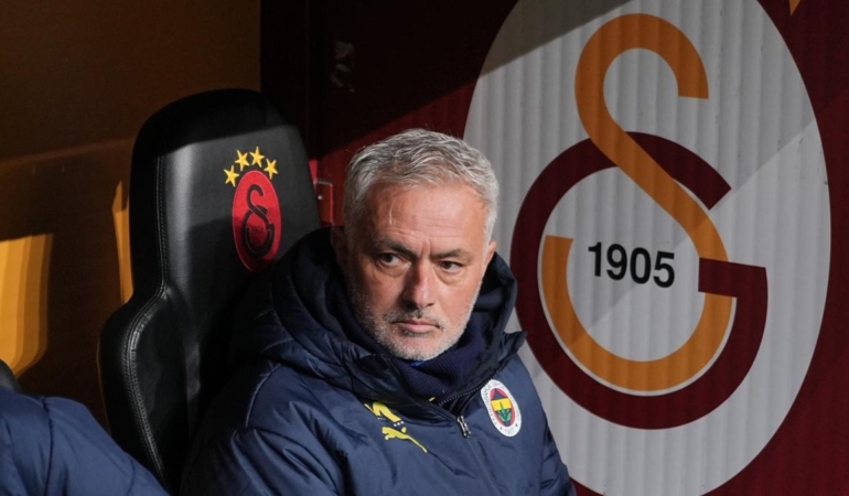 Mourinho, Fenerbahçe ile Tarih Yazdı!