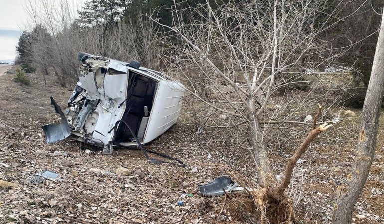 Kastamonu’da Minibüs Devrildi: 3 Yaralı
