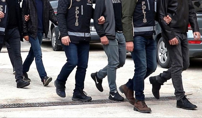 Rüşvet Çetesi Çökertildi: 25 Gözaltı!