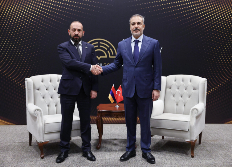 Bakan Fidan, ADF marjında görüşmeler gerçekleştirdi