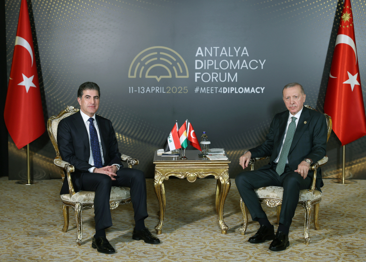 Cumhurbaşkanı Erdoğan, Antalya'da liderlerle bir araya geldi