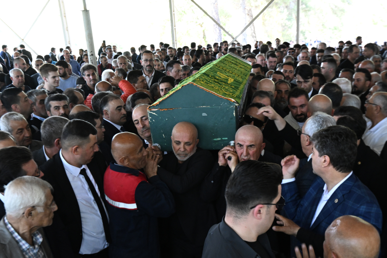 Eski Dışişleri Bakanı Çavuşoğlu'nun babası Osman Çavuşoğlu son yolculuğuna uğurlandı