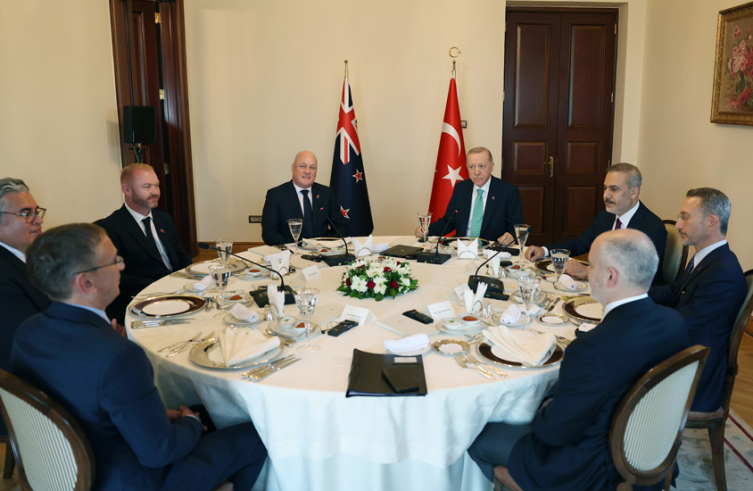 Cumhurbaşkanı Erdoğan, Yeni Zelanda Başbakanı Luxon ile bir araya geldi