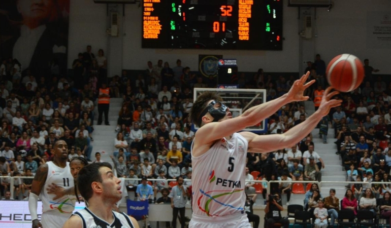 Beşiktaş, Aliağa’yı 96-73’le geçti!