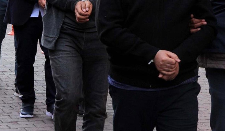İzmir’de Rüşvet Operasyonu: 25 Gözaltı