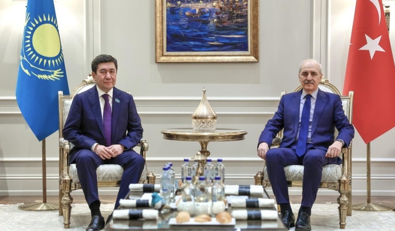 Kurtulmuş, Koşanov’u İstanbul’da Ağırladı!